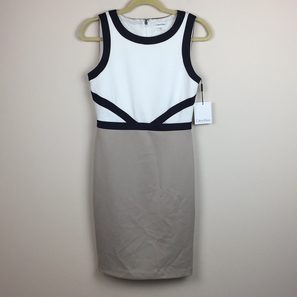 Calvin Klein - Sleeveless Color Block Dress